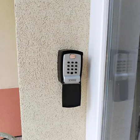 Modern Vitan-mihai Bravu